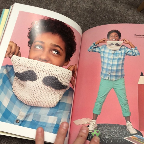 Scarves and Cowls: 36 Quick & Stylish Knits Paperback Book - Picture 13 of 16